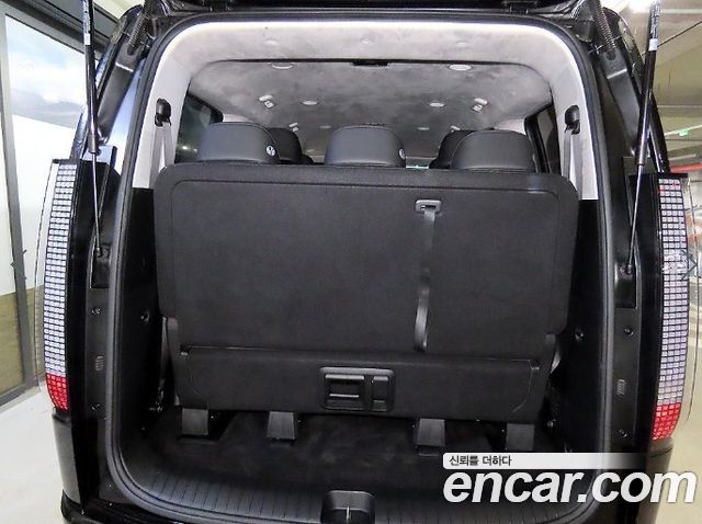 Hyundai Staria Lounge 9-Seater Prestige 2022 — фото 21