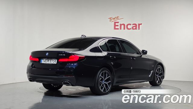 BMW 5 Series (G30) 530e M Sport 2022 — фото 2