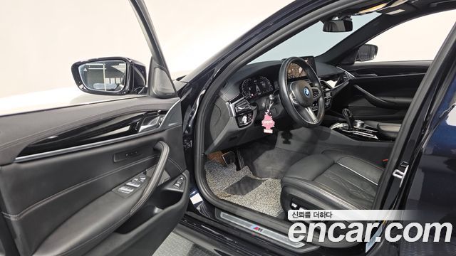 BMW 5 Series (G30) 530e M Sport 2022 — фото 10