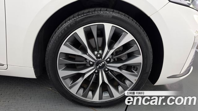 Kia K8 2.5 Gasoline 2WD Signature 2022 — фото 5