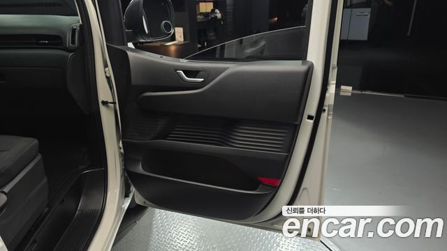 Hyundai Staria Cargo 3-Seater Smart 2022 — фото 24