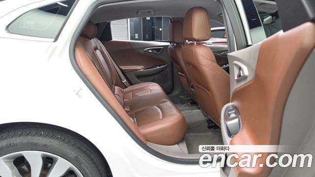 Chevrolet Malibu 2.0 Turbo LTZ Premium 2017 — фото 12