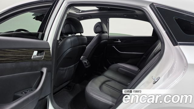 Hyundai Sonata (LF) 2.0 Smart 2015 — фото 11