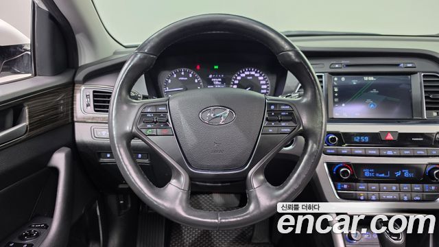 Hyundai Sonata (LF) 2.0 Smart 2015 — фото 13