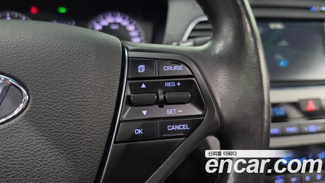 Hyundai Sonata (LF) 2.0 Smart 2015 — фото 15