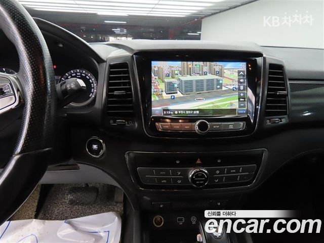 KG Mobility (SsangYong) Rexton Sports Khan Diesel 2.2 4WD Noblesse (5-Link) 2021 — фото 16