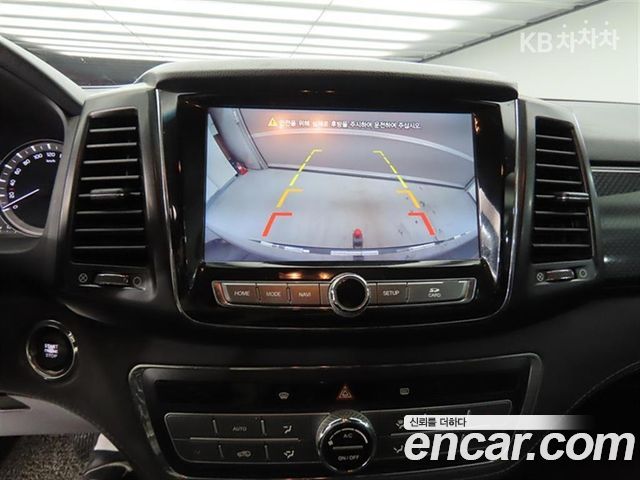 KG Mobility (SsangYong) Rexton Sports Khan Diesel 2.2 4WD Noblesse (5-Link) 2021 — фото 19