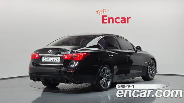 Infiniti Q50 3.5 Hybrid Essence 2016 — фото 2