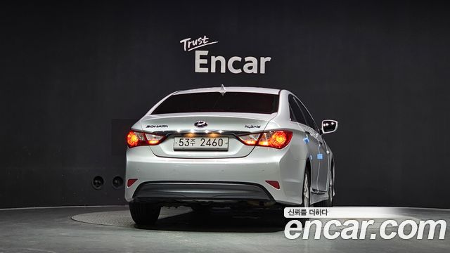 Hyundai Sonata Hybrid 2.0 Smart 2015 — фото 4