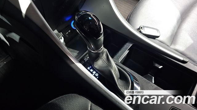 Hyundai Sonata Hybrid 2.0 Smart 2015 — фото 9