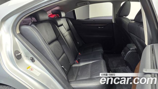 Lexus ES350 Supreme XV60 2014 — фото 11
