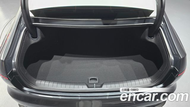 Hyundai Grandeur Hybrid (GN7) Calligraphy 2023 — фото 31