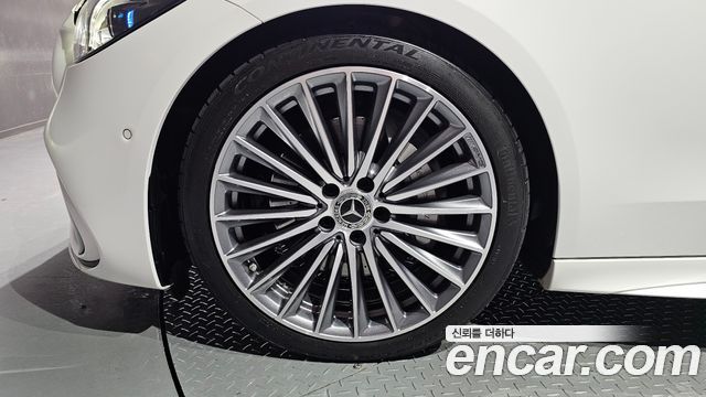 Mercedes-Benz C-Class (W206) C300 4MATIC AMG Line 2023 — фото 5