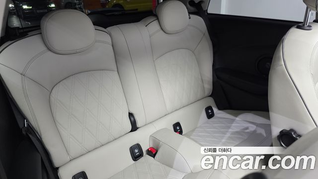 MINI Cooper S Classic Third Generation 2023 — фото 11