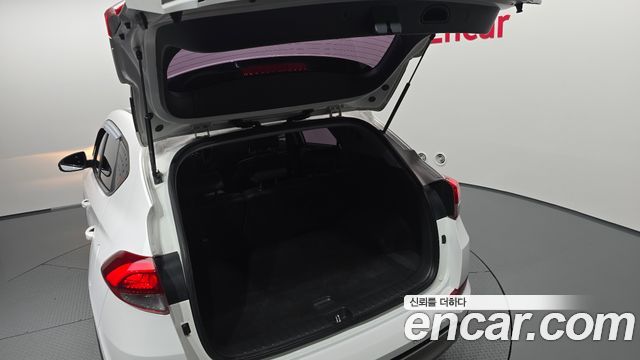 Hyundai Tucson Diesel 1.7 2WD Style 2016 — фото 20