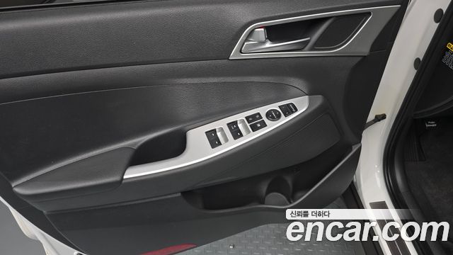 Hyundai Tucson Diesel 1.7 2WD Style 2016 — фото 24