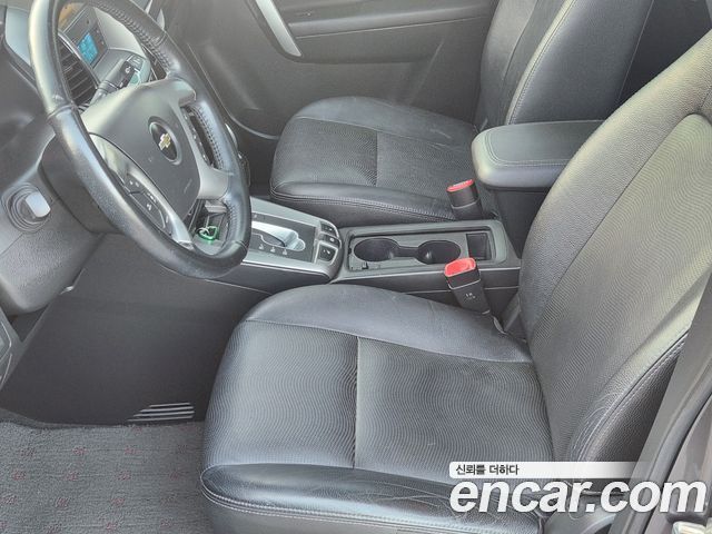 Chevrolet Captiva 2WD LTZ 2015 — фото 21