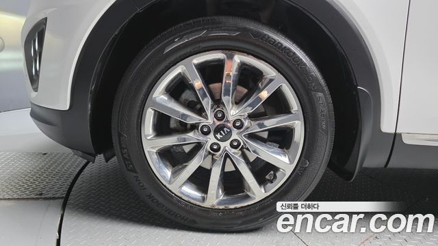 Kia Sorento Diesel 2.0 2WD Noblesse 2016 — фото 5