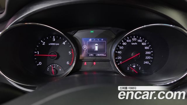 Kia Carnival 9-seater Luxury 2016 — фото 8