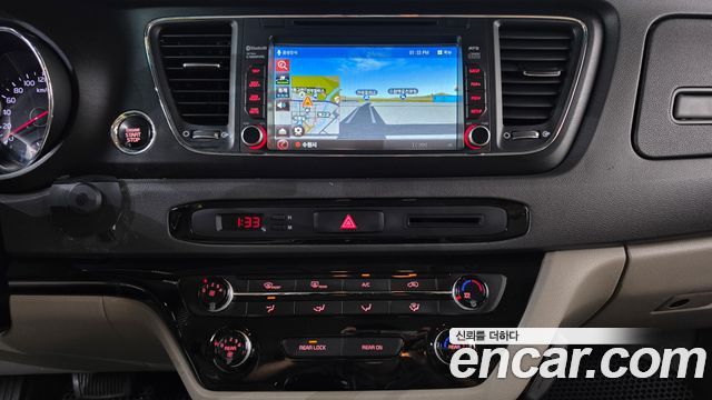 Kia Carnival 9-seater Luxury 2016 — фото 14