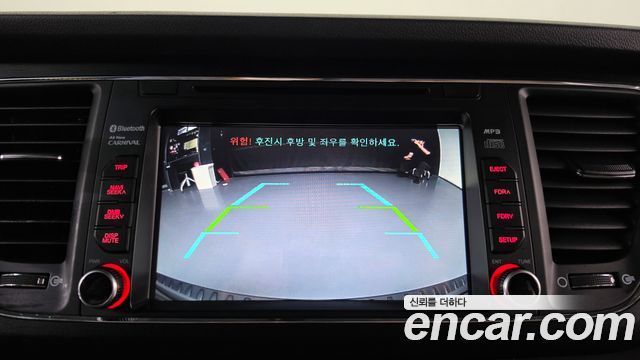 Kia Carnival 9-seater Luxury 2016 — фото 15