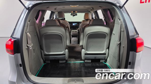 Kia Carnival 9-seater Luxury 2016 — фото 20