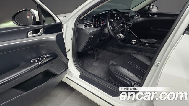 Kia K5 (III) 2.0 Trendy 2022 — фото 10