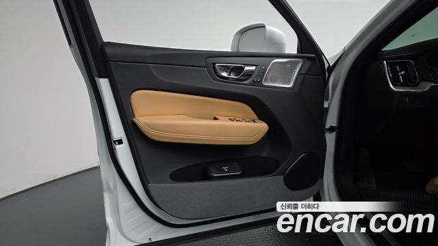 Volvo XC60 (II) T6 Inscription 2020 — фото 24