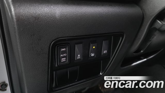 Renault Korea QM6 Diesel 4WD RE Signature 2017 — фото 27