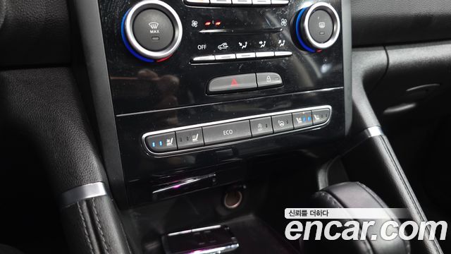 Renault Korea QM6 Diesel 4WD RE Signature 2017 — фото 31