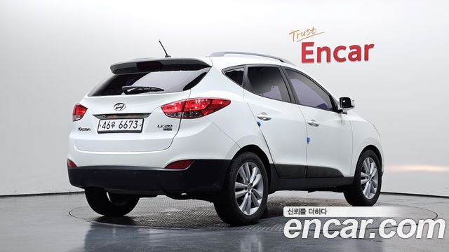 Hyundai Tucson ix Diesel 2WD LX20 Premier 2013 — фото 2
