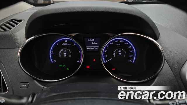 Hyundai Tucson ix Diesel 2WD LX20 Premier 2013 — фото 8