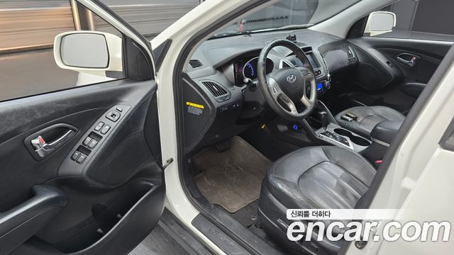 Hyundai Tucson ix Diesel 2WD LX20 Premier 2013 — фото 10