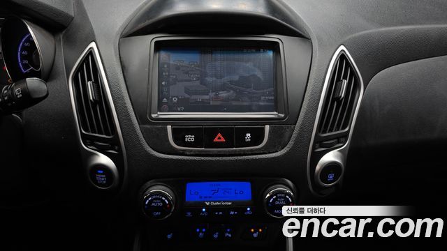 Hyundai Tucson ix Diesel 2WD LX20 Premier 2013 — фото 14