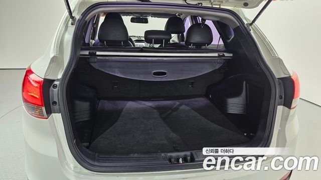 Hyundai Tucson ix Diesel 2WD LX20 Premier 2013 — фото 20