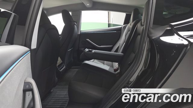 Tesla Model 3 RWD 2025 — фото 12