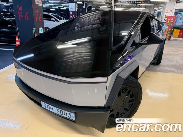 Tesla Saibeoteureok Cyberbeast