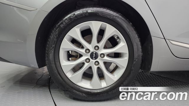 Kia K8 2.5 Gasoline 2WD Noblesse Light 2023 — фото 5