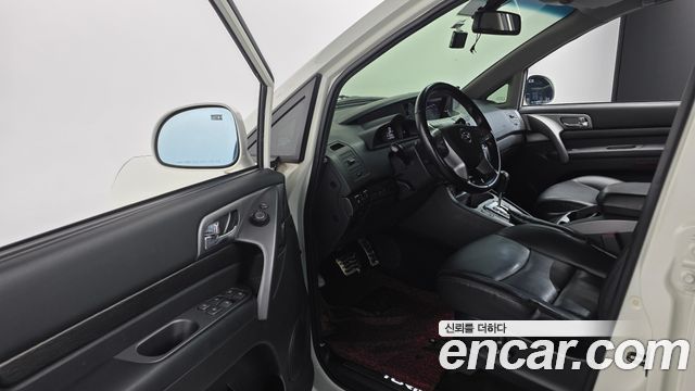 KG Mobility (SsangYong) Korando Turismo 4WD TX 9-seater 2017 — фото 10