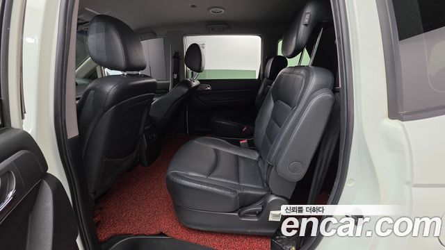 KG Mobility (SsangYong) Korando Turismo 4WD TX 9-seater 2017 — фото 18