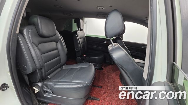 KG Mobility (SsangYong) Korando Turismo 4WD TX 9-seater 2017 — фото 19