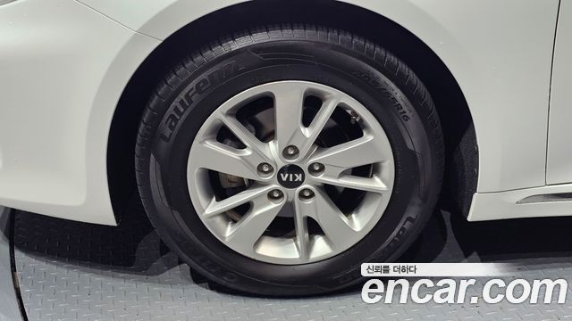 Kia K5 (II) LPI SX Luxury 2017 — фото 5