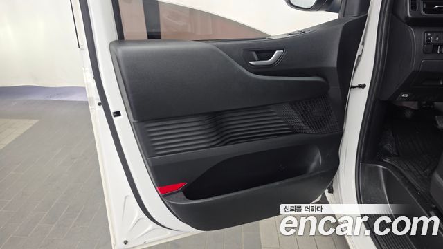 Hyundai Staria Cargo 5-Seater Smart 2022 — фото 30