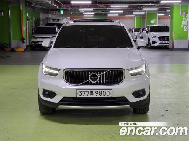 Volvo XC40 T4 Inscription 2020 — фото 2