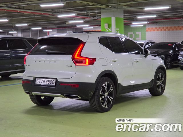 Volvo XC40 T4 Inscription 2020 — фото 4