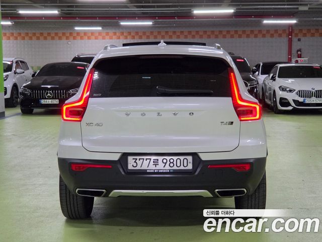 Volvo XC40 T4 Inscription 2020 — фото 5