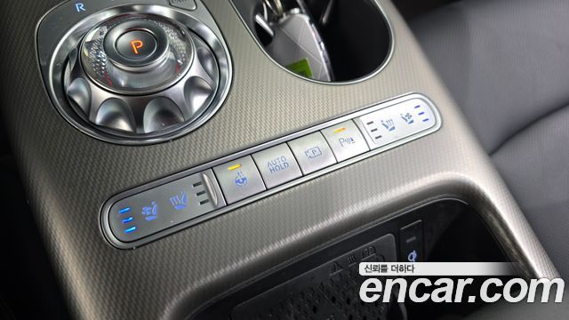 Genesis GV60 Standard 2023 — фото 32