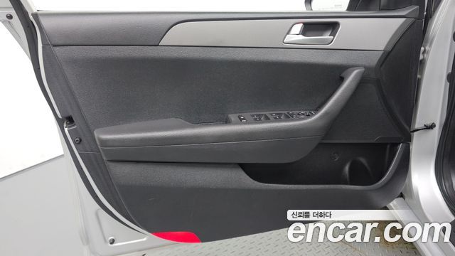 Hyundai Sonata (LF) LPI Modern 2015 — фото 24