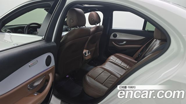 Mercedes-Benz E-Class (W213) E250 Avantgarde 2021 — фото 12
