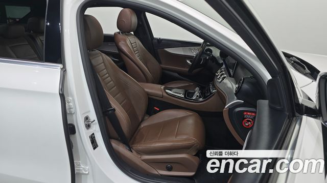 Mercedes-Benz E-Class (W213) E250 Avantgarde 2021 — фото 26